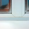 Промерзание окон по периметру рамы и стеклопакетам из за некачественно выполненных монтажных швов